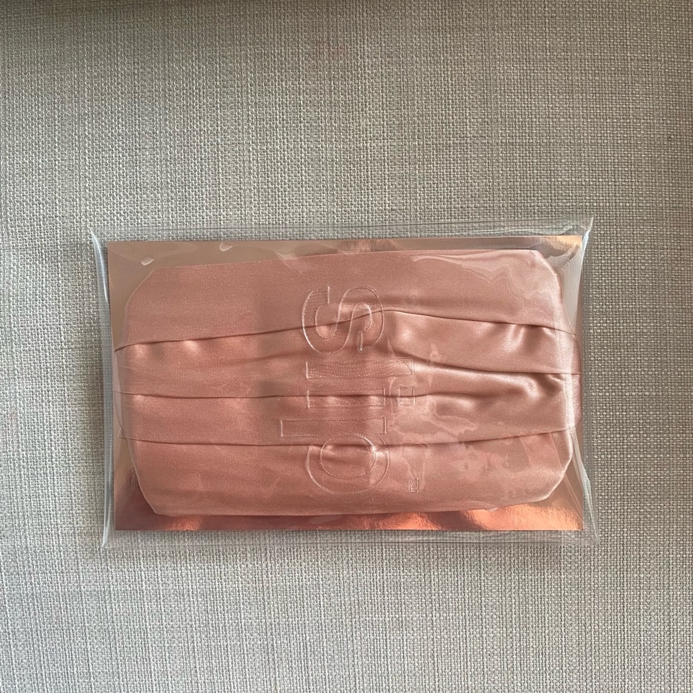 😷 SLIP Rose Gold Face-Covering
